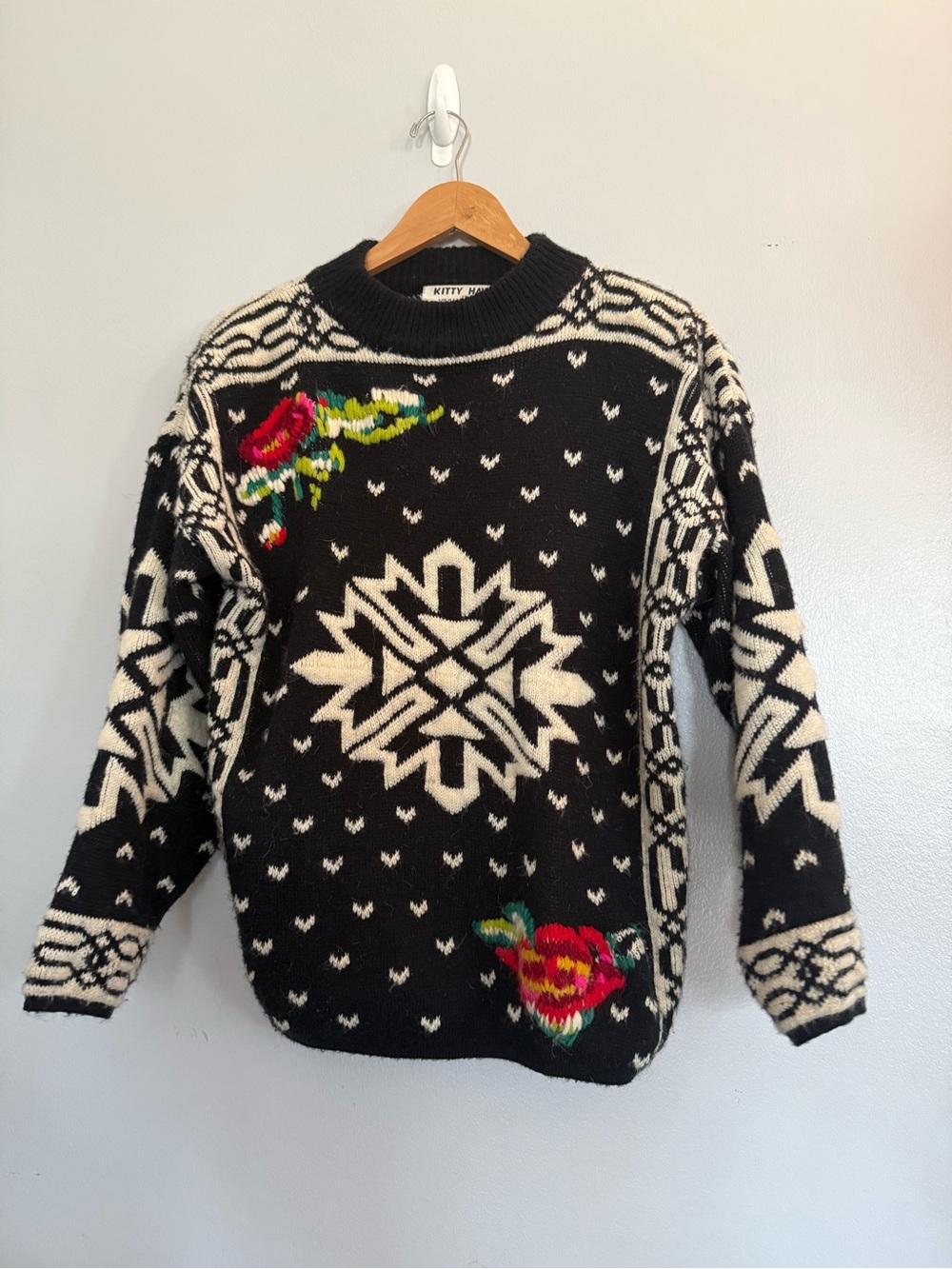 VTG 1980 KITTY HAWK by Vivian Wang Knit Sweater Floral Embroidered Top